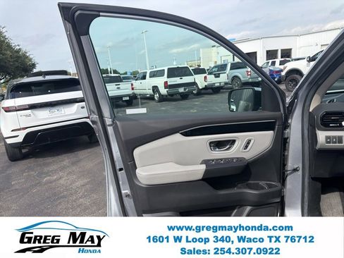 Used 2024 Honda Pilot EX-L image 9