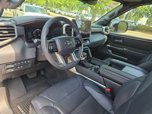 Used 2024 Toyota Sequoia Platinum AWD/4WD image 17