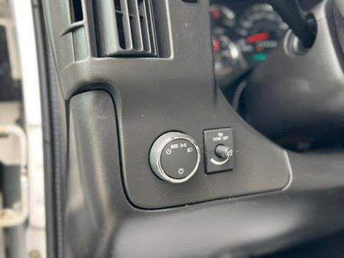 Used 2013 Chevrolet Express 3500 Extended image 11