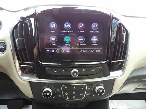 Used 2022 Chevrolet Traverse LT w/ LT Premium Package FWD image 20