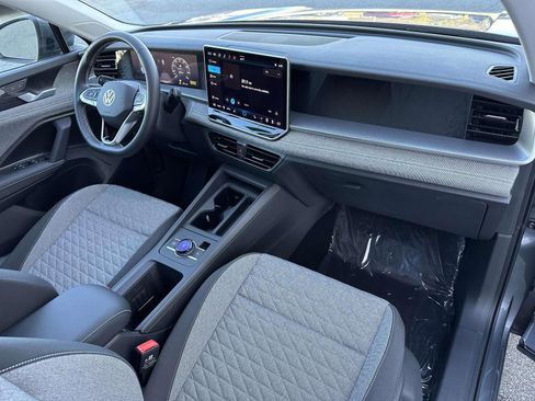 New 2026 Volkswagen Tiguan S image 13