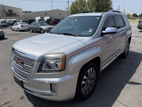 Used 2017 GMC Terrain Denali FWD image 4