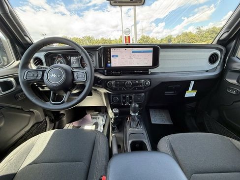 Used 2024 Jeep Wrangler Sport S image 21