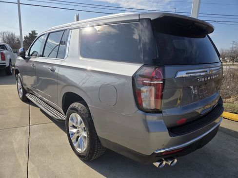 Used 2021 Chevrolet Suburban Premier image 5