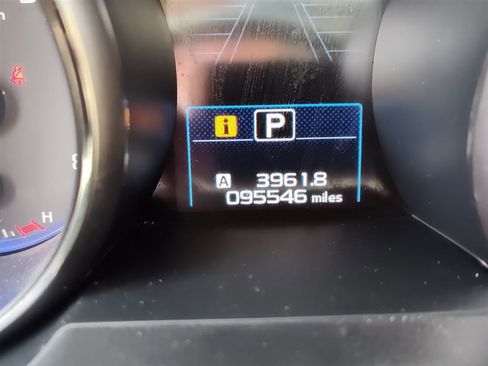 Used 2016 Subaru Outback 2.5i Premium AWD/4WD image 9