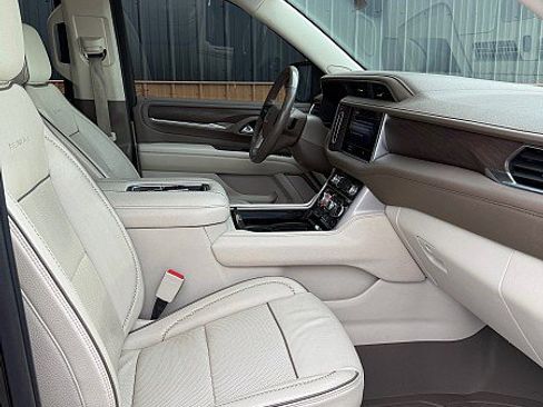 Used 2021 GMC Yukon Denali AWD/4WD image 8