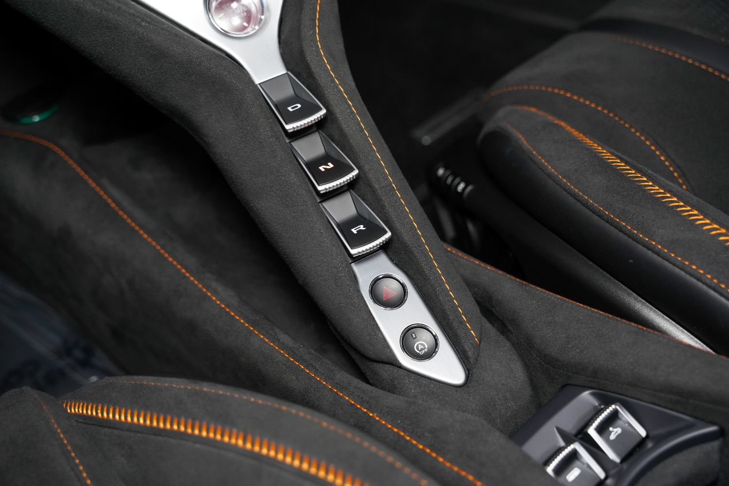 Used 2024 McLaren 750S Spider RWD image 43