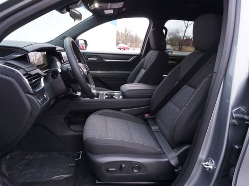 Used 2025 GMC Acadia Elevation FWD image 10