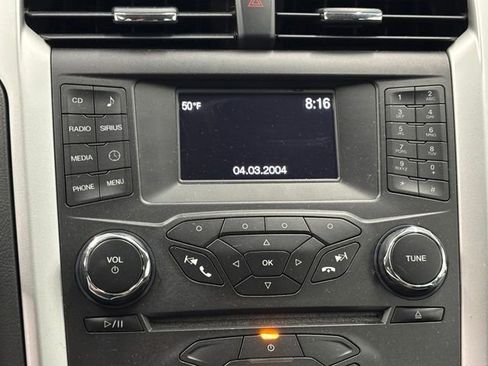 Used 2016 Ford Fusion SE FWD image 21