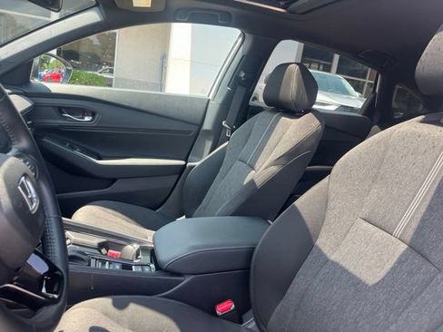 Used 2025 Honda Accord Sport image 34