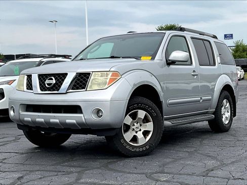 Used 2006 Nissan Pathfinder SE w/ (G01) SE Comfort Pkg RWD image 2