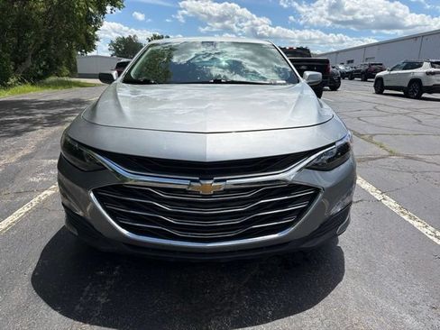 Used 2025 Chevrolet Malibu LT FWD image 8