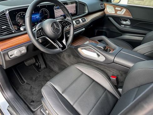 Used 2025 Mercedes-Benz GLE 450e 4MATIC image 12