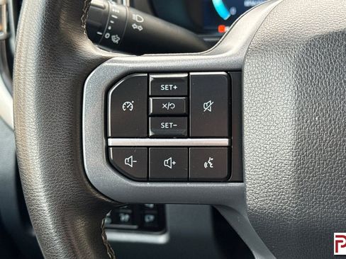 Used 2025 Ford F350 Lariat w/ Black Appearance Package image 30