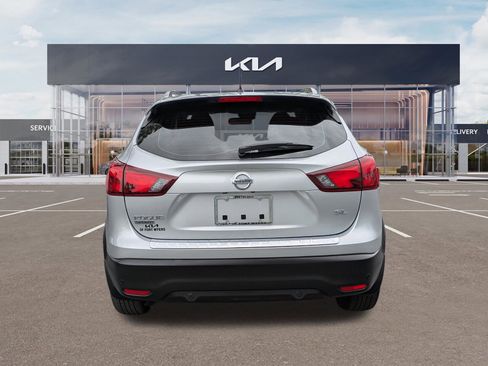 Used 2019 Nissan Rogue Sport SL w/ Premium Package FWD image 5