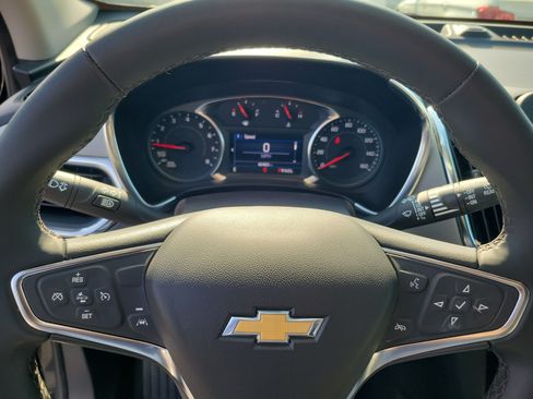 Used 2024 Chevrolet Equinox LT FWD image 19