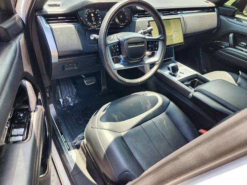 Used 2024 Land Rover Range Rover SV AWD/4WD image 17