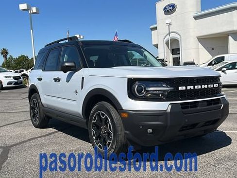New 2026 Ford Bronco Sport Outer Banks w/ Outer Banks Tech Package+ AWD/4WD image 1