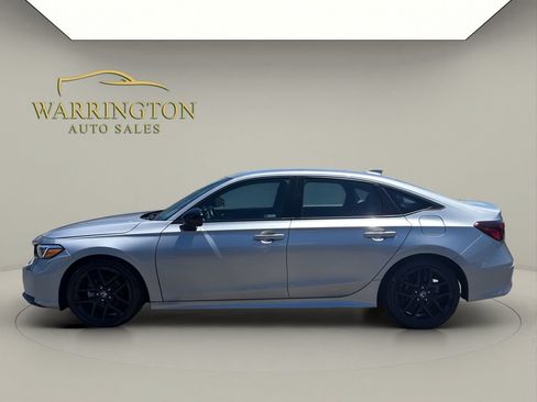 Used 2025 Honda Civic Sport image 4