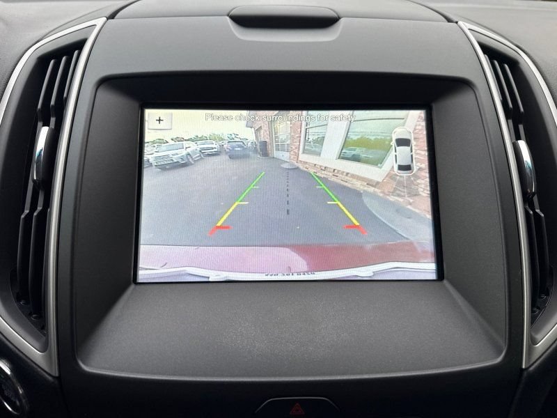 Used 2018 Ford Edge SEL w/ Equipment Group 201A AWD/4WD image 26