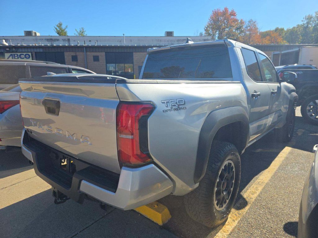 Used 2026 Toyota Tacoma TRD Off-Road AWD/4WD image 2