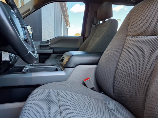 Used 2018 Ford F150 XLT w/ Equipment Group 302A Luxury AWD/4WD image 3
