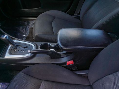 Used 2013 Dodge Avenger SE FWD image 14