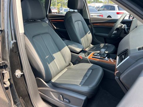 Used 2023 Audi Q5 2.0T Premium Plus w/ Premium Plus Package AWD/4WD image 40