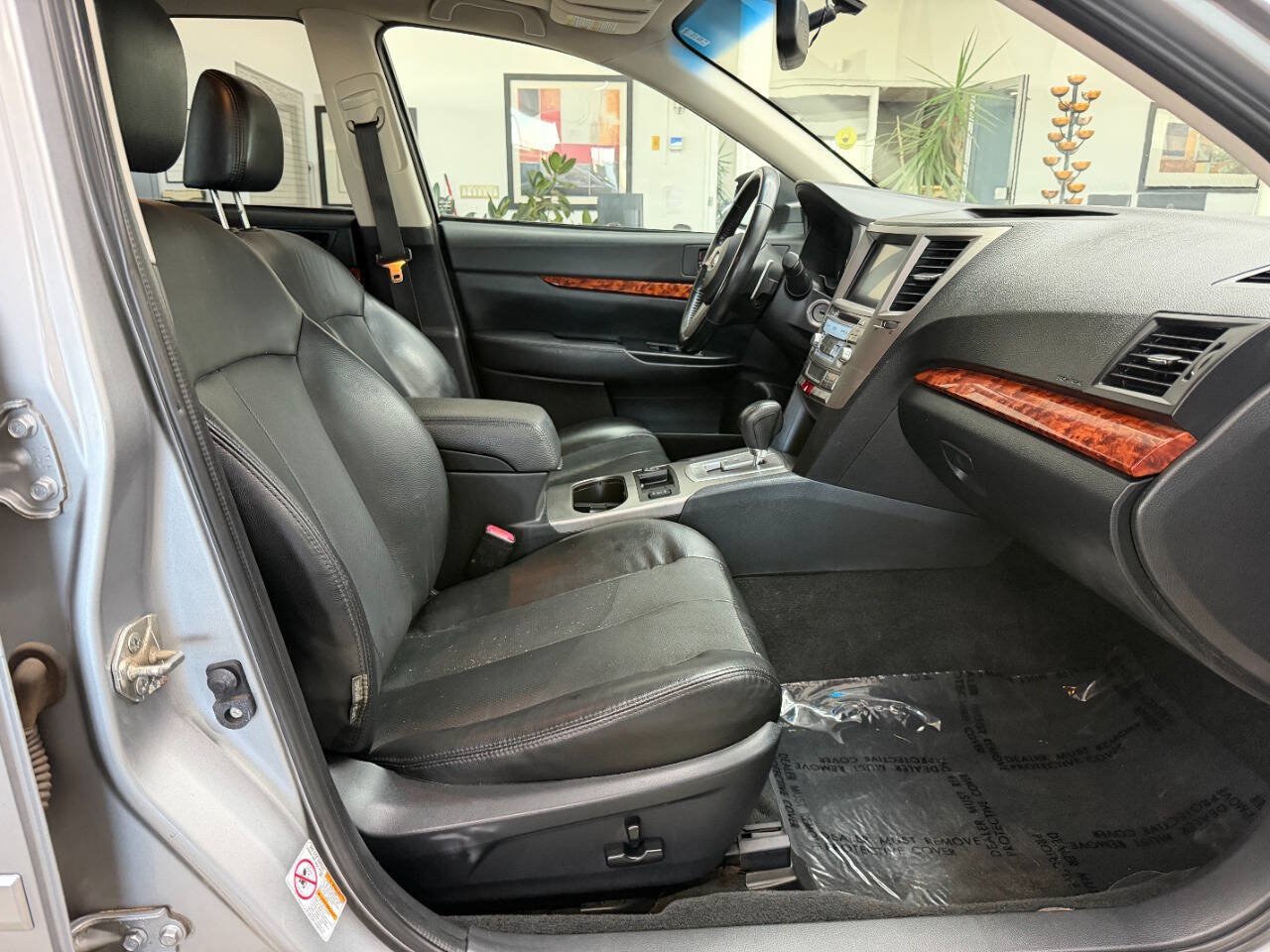 Used 2011 Subaru Outback 3.6R Limited AWD/4WD image 18