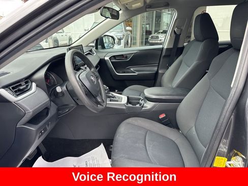 Used 2020 Toyota RAV4 LE image 12