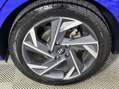 Used 2025 Hyundai Elantra Limited FWD image 34