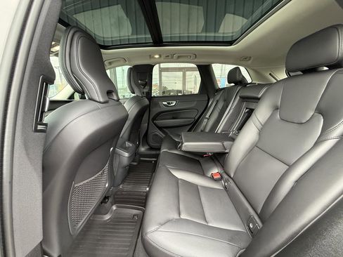 Used 2024 Volvo XC60 B5 Core image 46