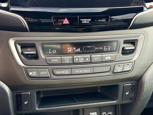 Used 2023 Honda Passport TrailSport image 35