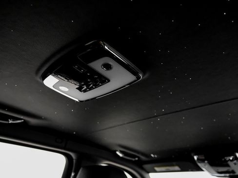 Used 2023 Rolls-Royce Cullinan Black Badge image 43