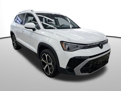New 2025 Volkswagen Taos SEL image 3