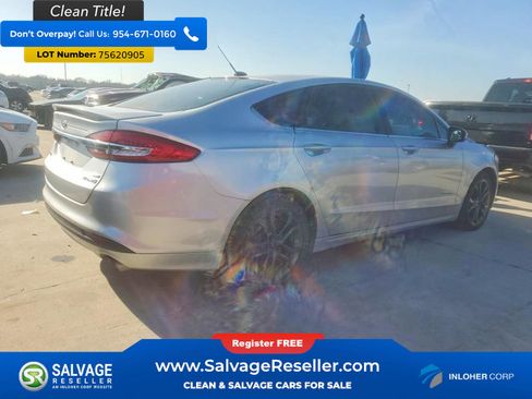 Used 2018 Ford Fusion SE image 4