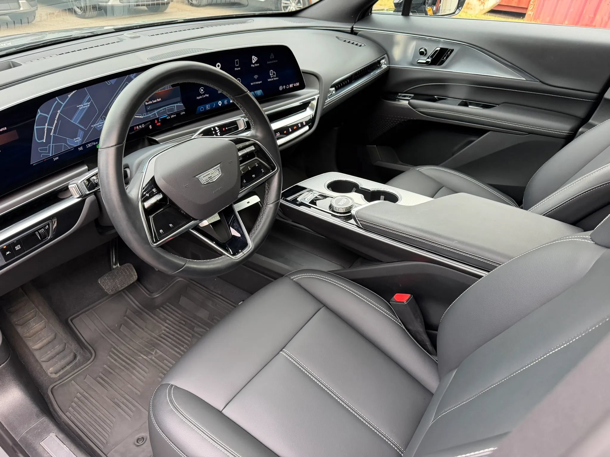 Used 2024 Cadillac Lyriq Tech AWD/4WD image 12