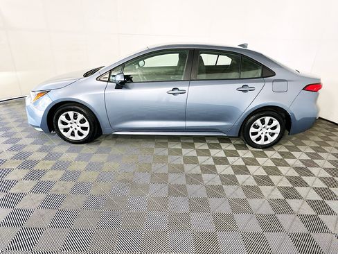 Used 2024 Toyota Corolla LE FWD image 6