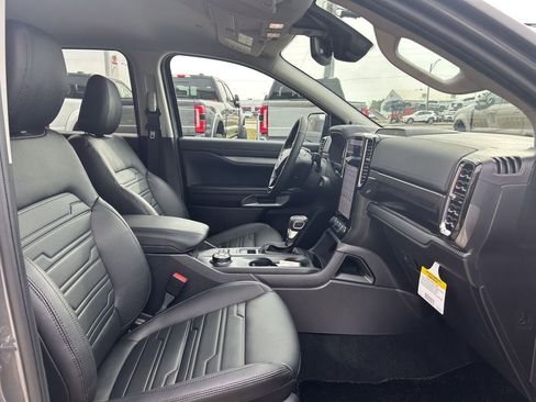 New 2026 Ford Ranger Lariat w/ Black Appearance Package image 18