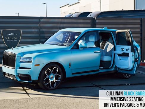 Used 2022 Rolls-Royce Cullinan Black Badge w/ Dark Exterior Package image 1