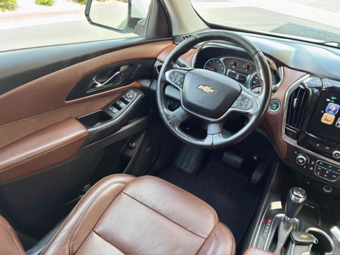 Used 2018 Chevrolet Traverse High Country w/ LPO, 'HIT The Road' Package AWD/4WD image 16