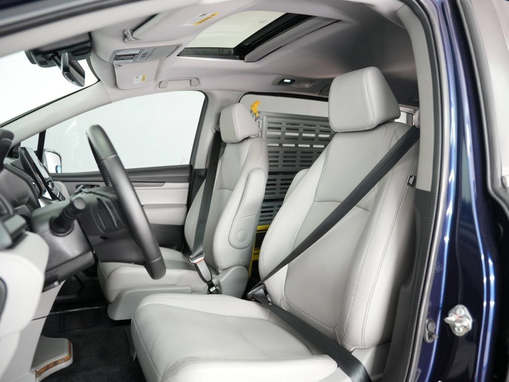 Used 2018 Honda Odyssey EX-L image 37