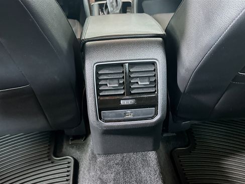 Used 2017 Volkswagen Passat 1.8T SE image 28