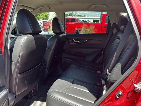 Used 2018 Nissan Rogue SL FWD image 10