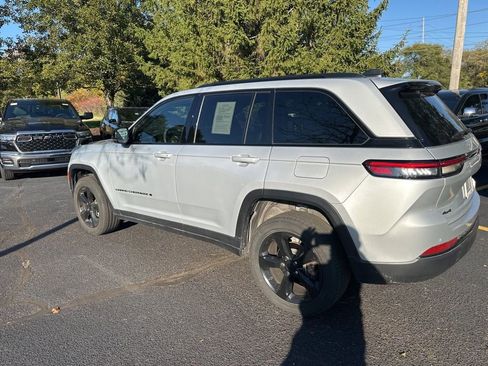 Certified 2023 Jeep Grand Cherokee Altitude image 38