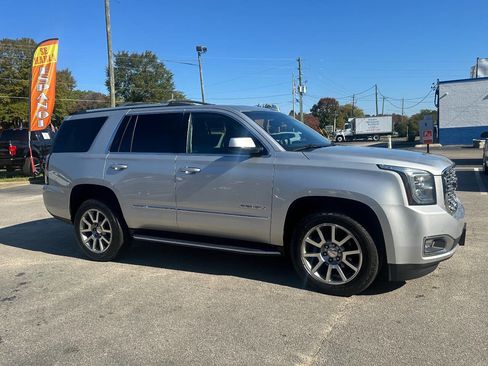 Used 2018 GMC Yukon Denali image 8