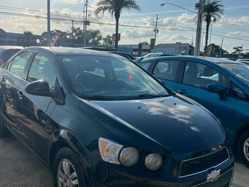 Used 2013 Chevrolet Sonic LT FWD image 3