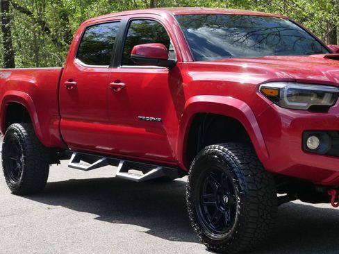 Used 2023 Toyota Tacoma TRD Sport AWD/4WD image 49
