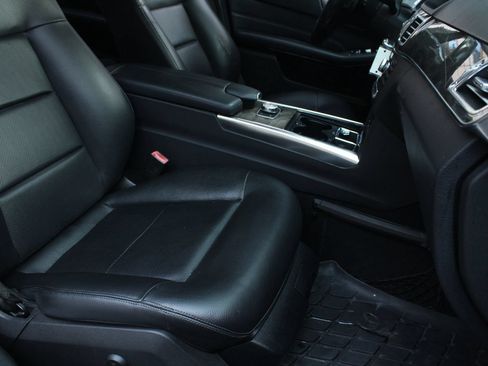 Used 2014 Mercedes-Benz E 350 Sedan image 29