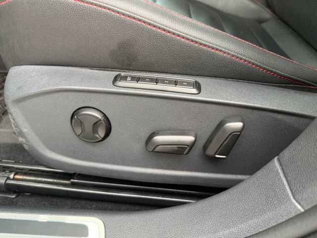 Used 2019 Volkswagen Jetta GLI Autobahn FWD image 39